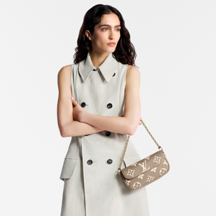 Louis Vuitton Wallet On Chain Ivy Shoulder Bag - Tourterelle / Crème