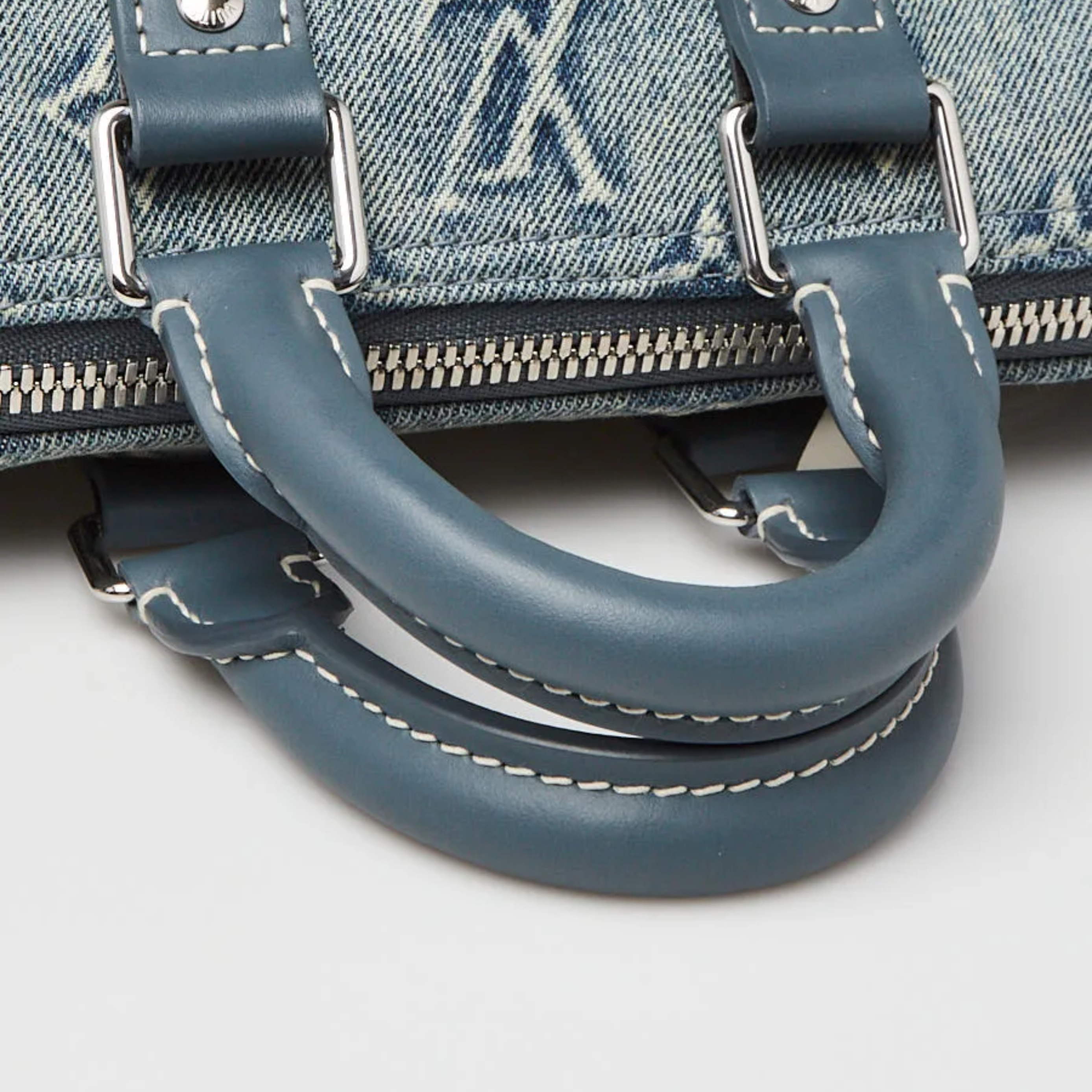 Louis Vuitton Keepall Bandoulière 25 Washed Denim Duffle Bag - Blue