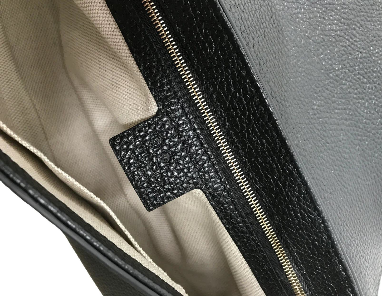 Gucci Pebbled Calfskin Soho Medium Flap Bag – Black