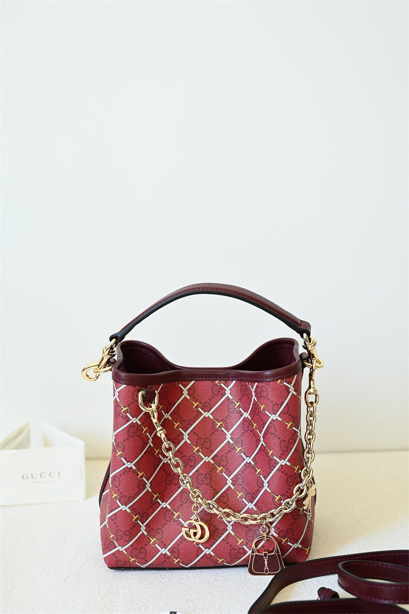 Gucci Emblem Small Bucket Bag – Red