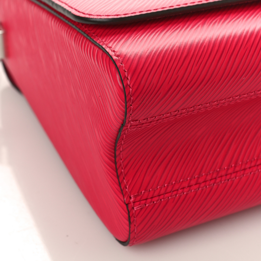 Louis Vuitton Twist MM Shoulder Bag - Red