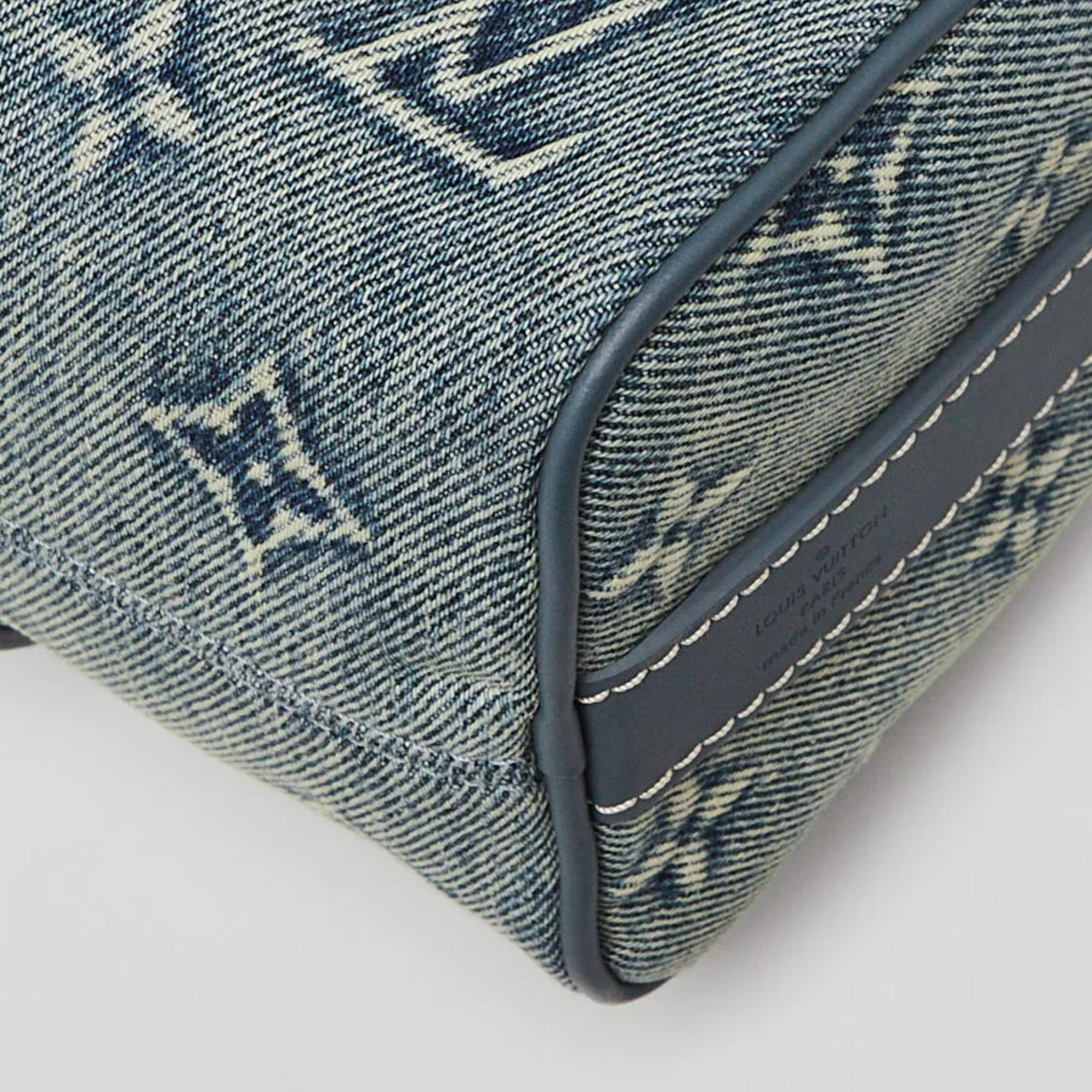 Louis Vuitton Keepall Bandoulière 25 Washed Denim Duffle Bag - Blue