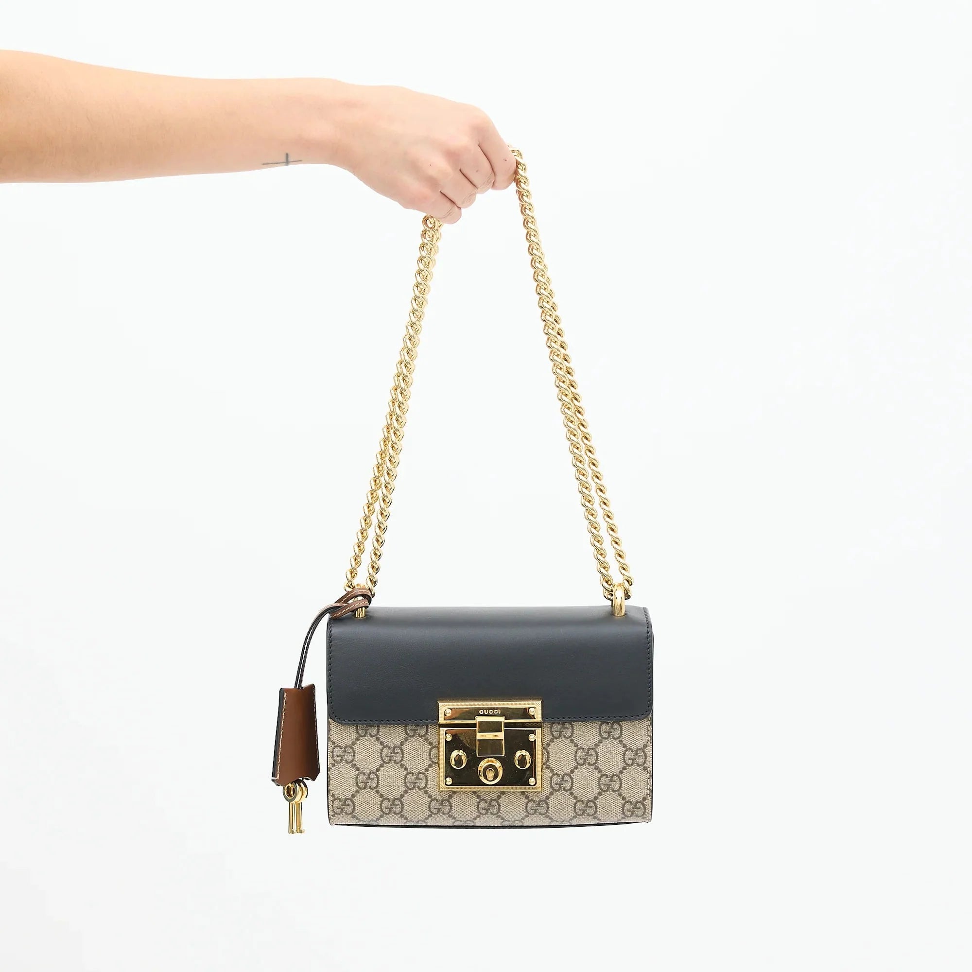 Gucci GG Padlock Crossbody Shoulder Bag – Black