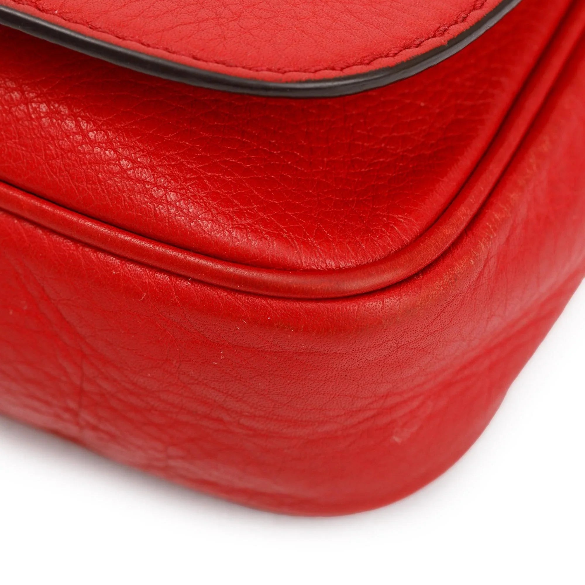 Gucci Soho Leather Flap Chain Shoulder Bag – Red