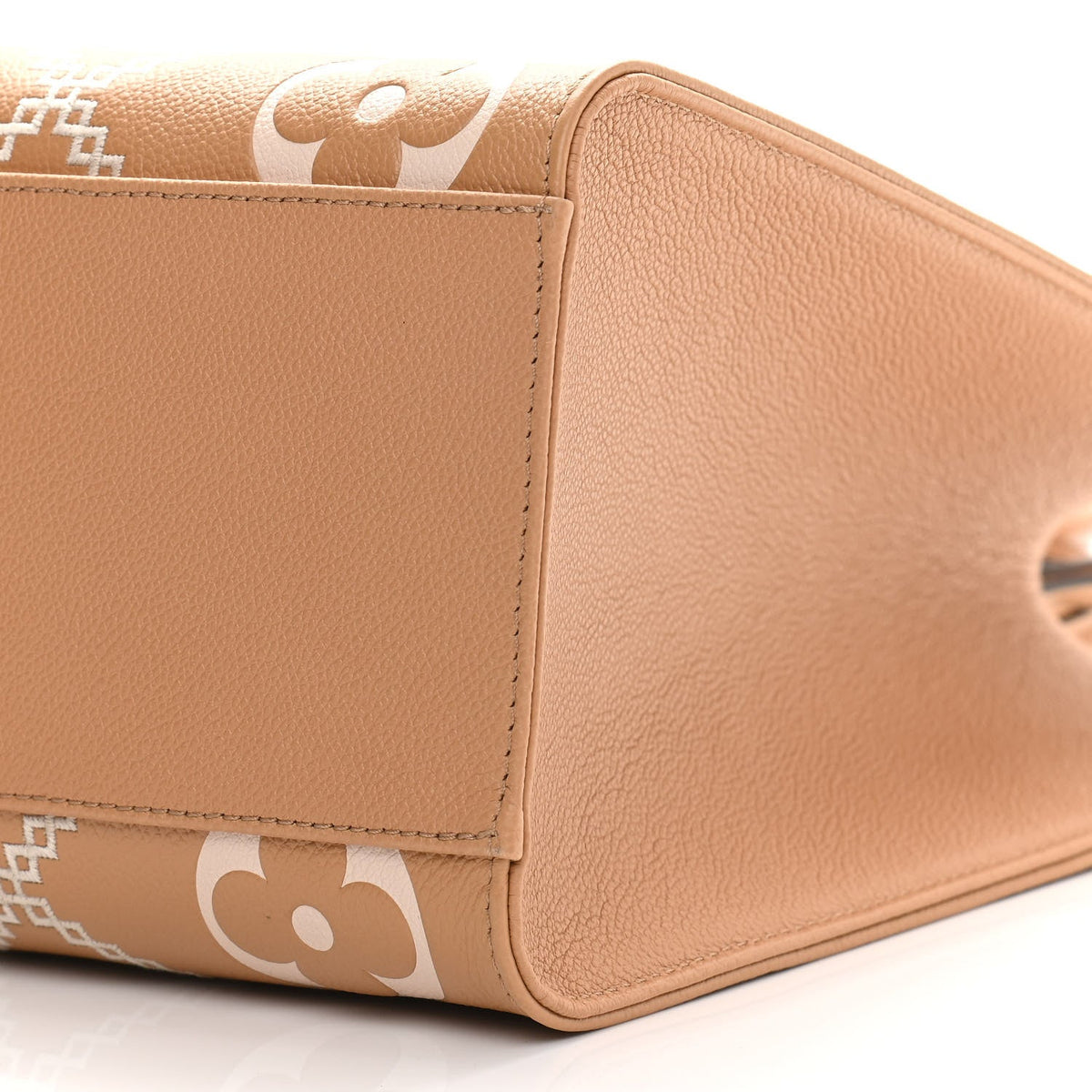 Louis Vuitton Empreinte Monogram Giant Broderies OnTheGo MM Tote Bag - Light Brown