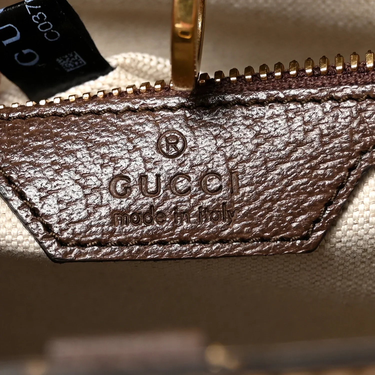 Gucci GG Textured Jumbo Tote Bag – Beige