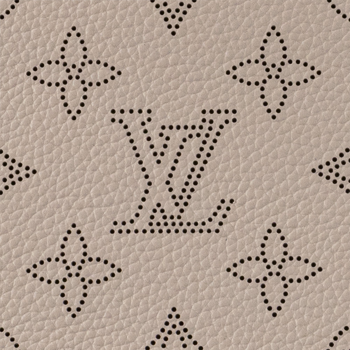 Louis Vuitton Beaubourg Hobo MM - Galet Gray