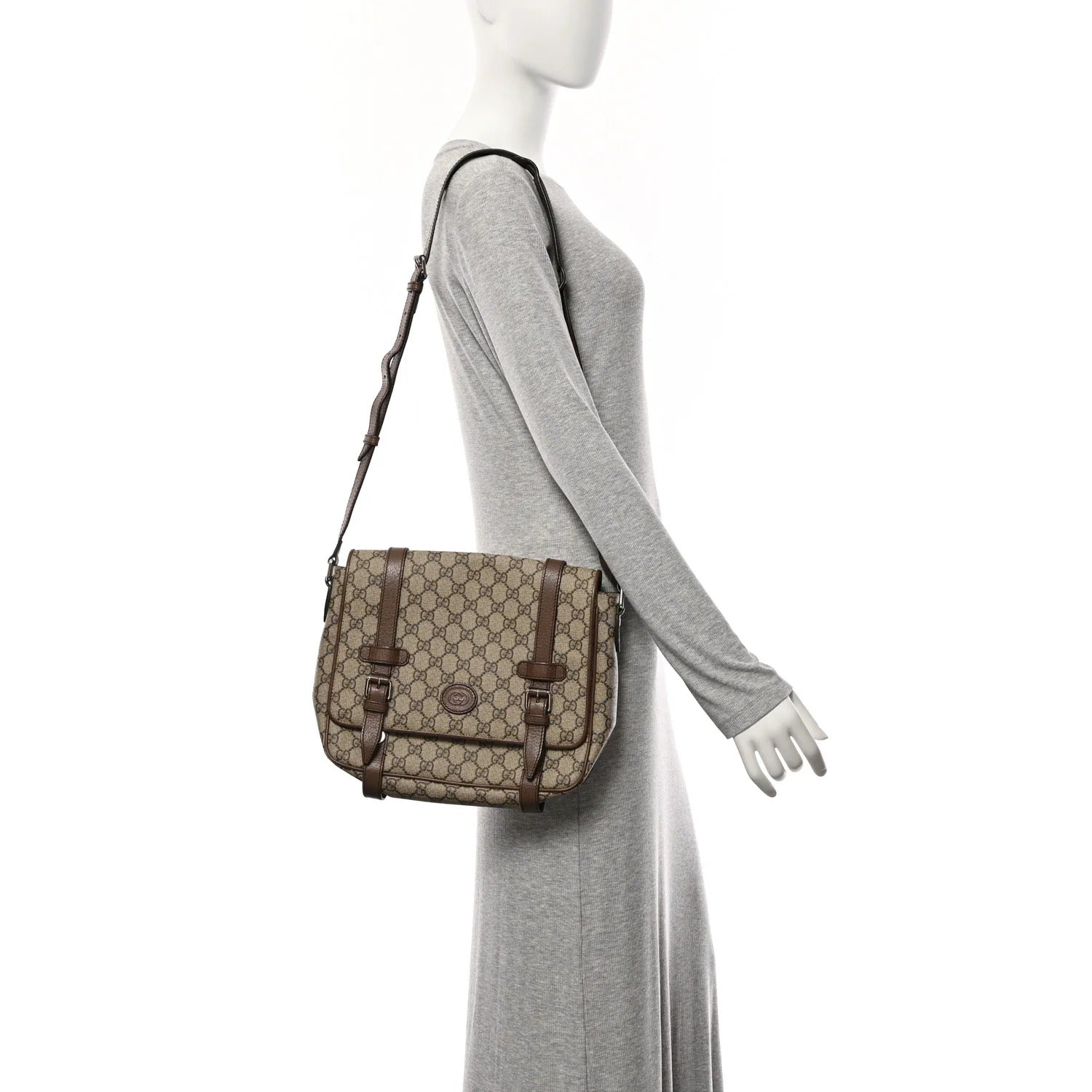 Gucci GG Supreme Messenger Bag – Beige
