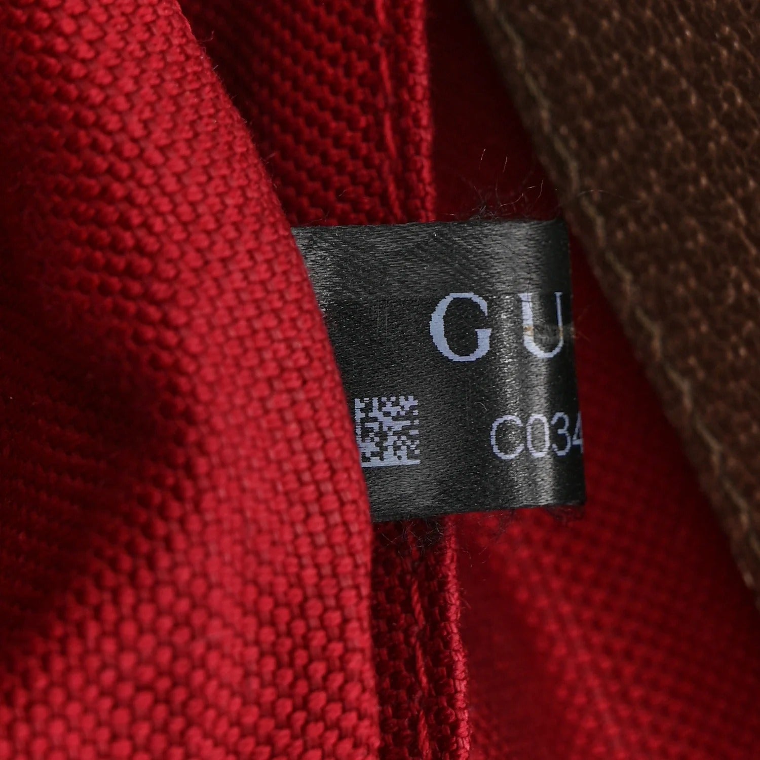 Gucci GG Supreme Messenger Bag – Beige