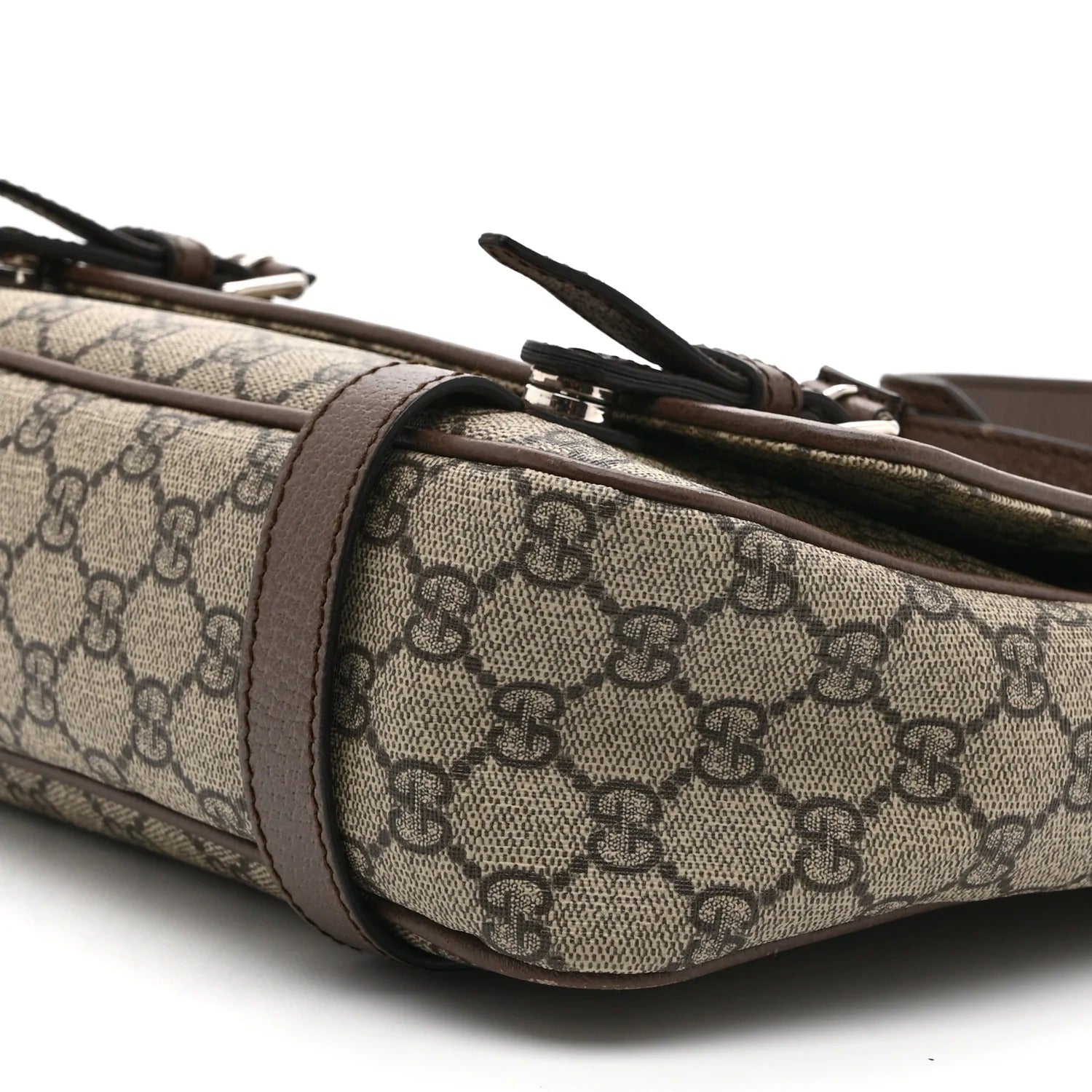 Gucci GG Supreme Messenger Bag – Beige