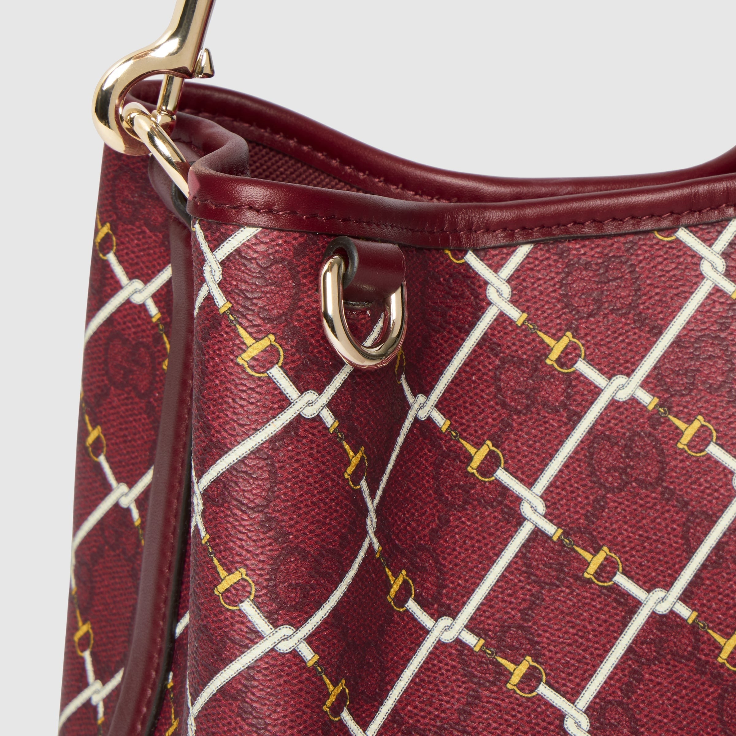 Gucci Emblem Small Bucket Bag – Red