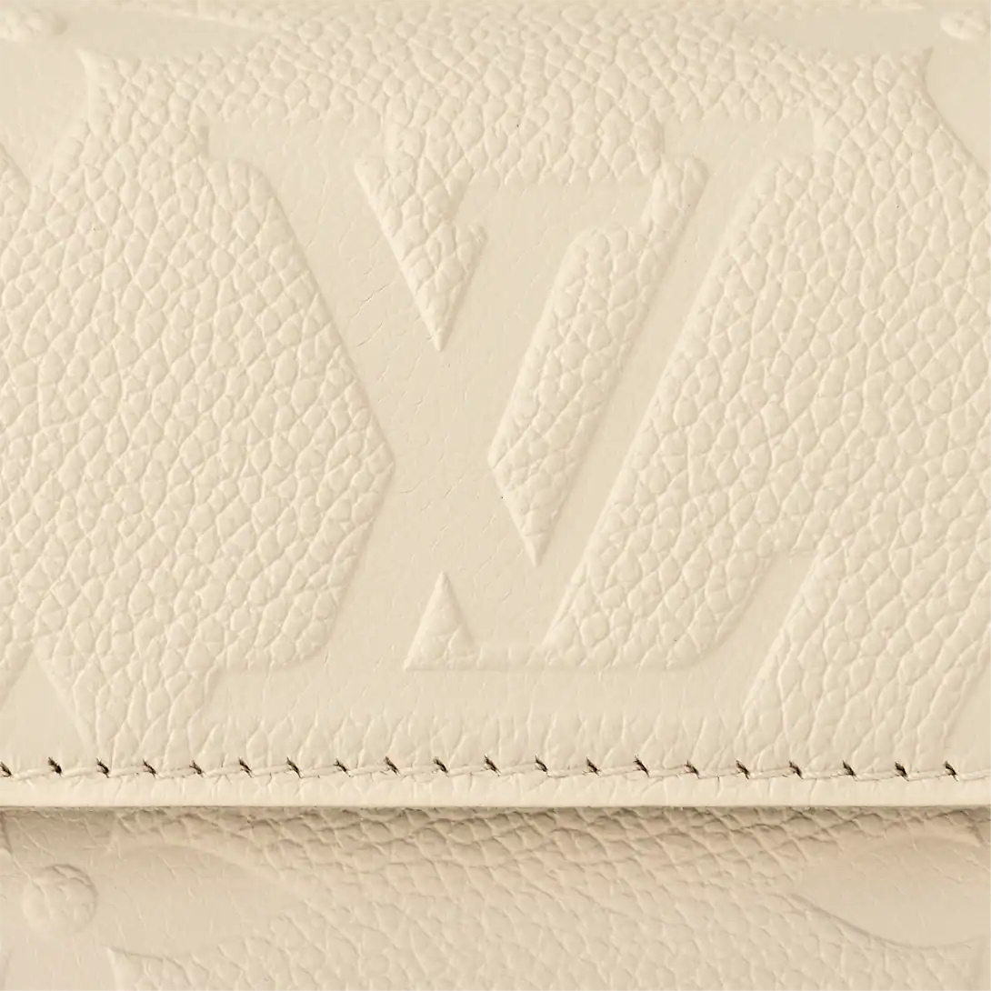 Louis Vuitton Wallet On Chain Ivy Shoulder Bag - Creme