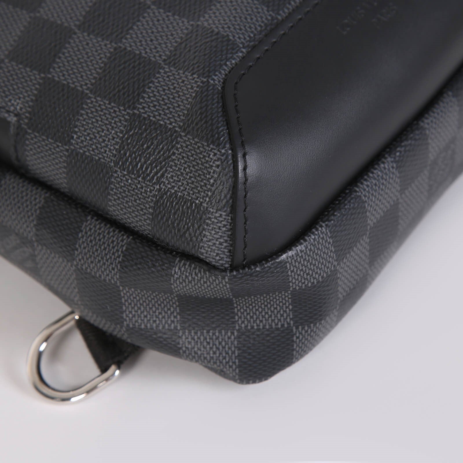 Louis Vuitton Damier Graphite Avenue Slingbag Crossbody - Black