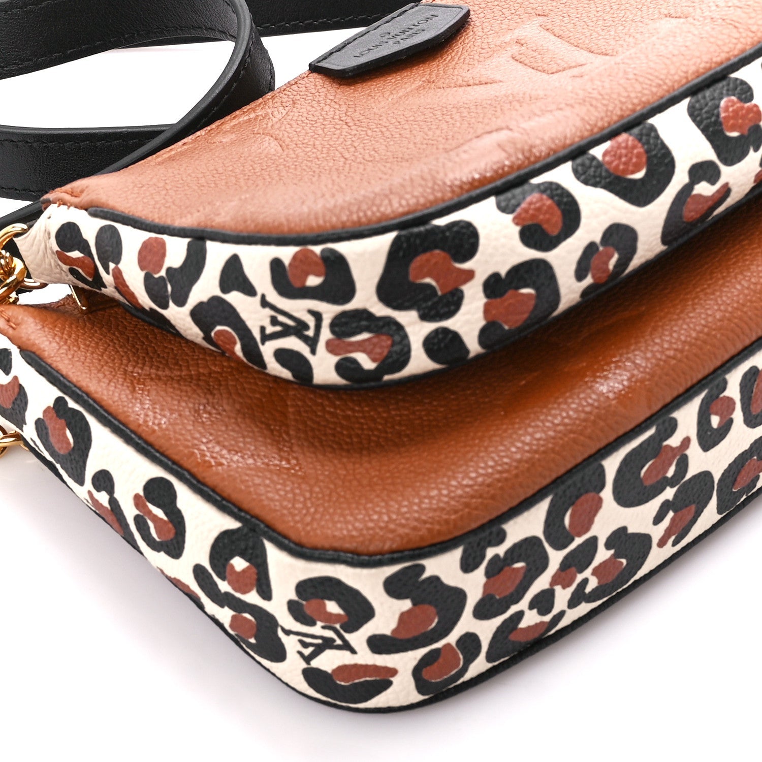 Louis Vuitton Wild At Heart Multi Pochette Accessoires Crossbody Bag - Caramel Brown