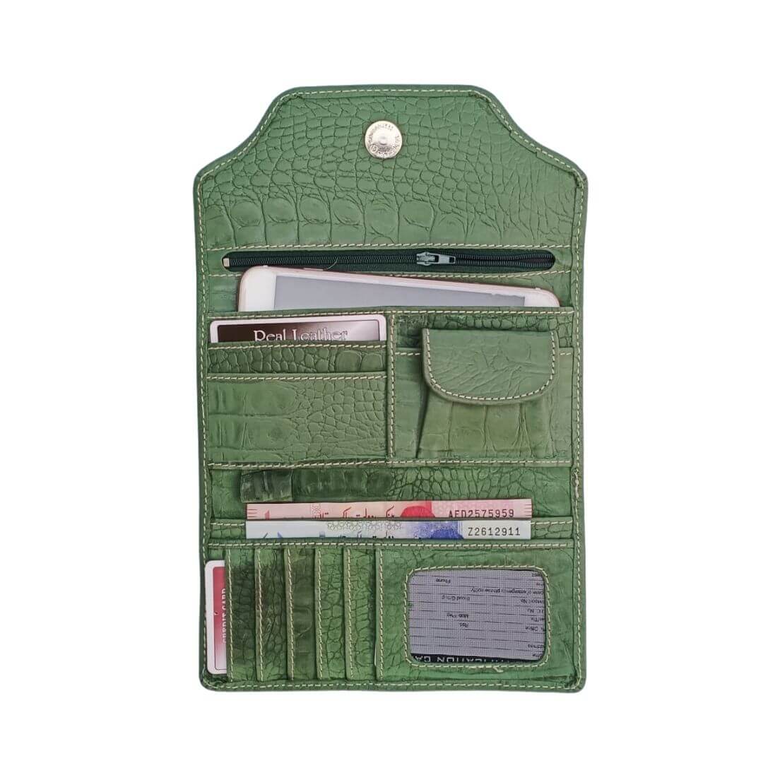 Leather long crocodile wallet 3 folds Green