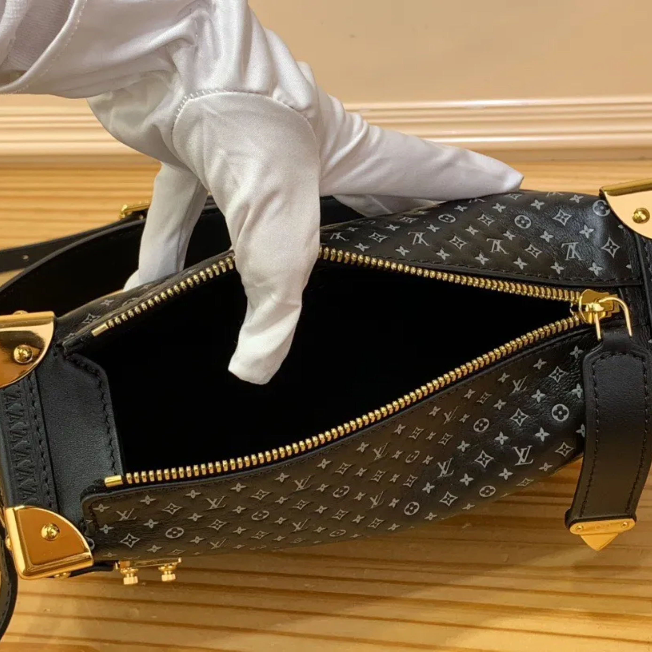 Louis Vuitton Side Trunk MM Handbag - Black