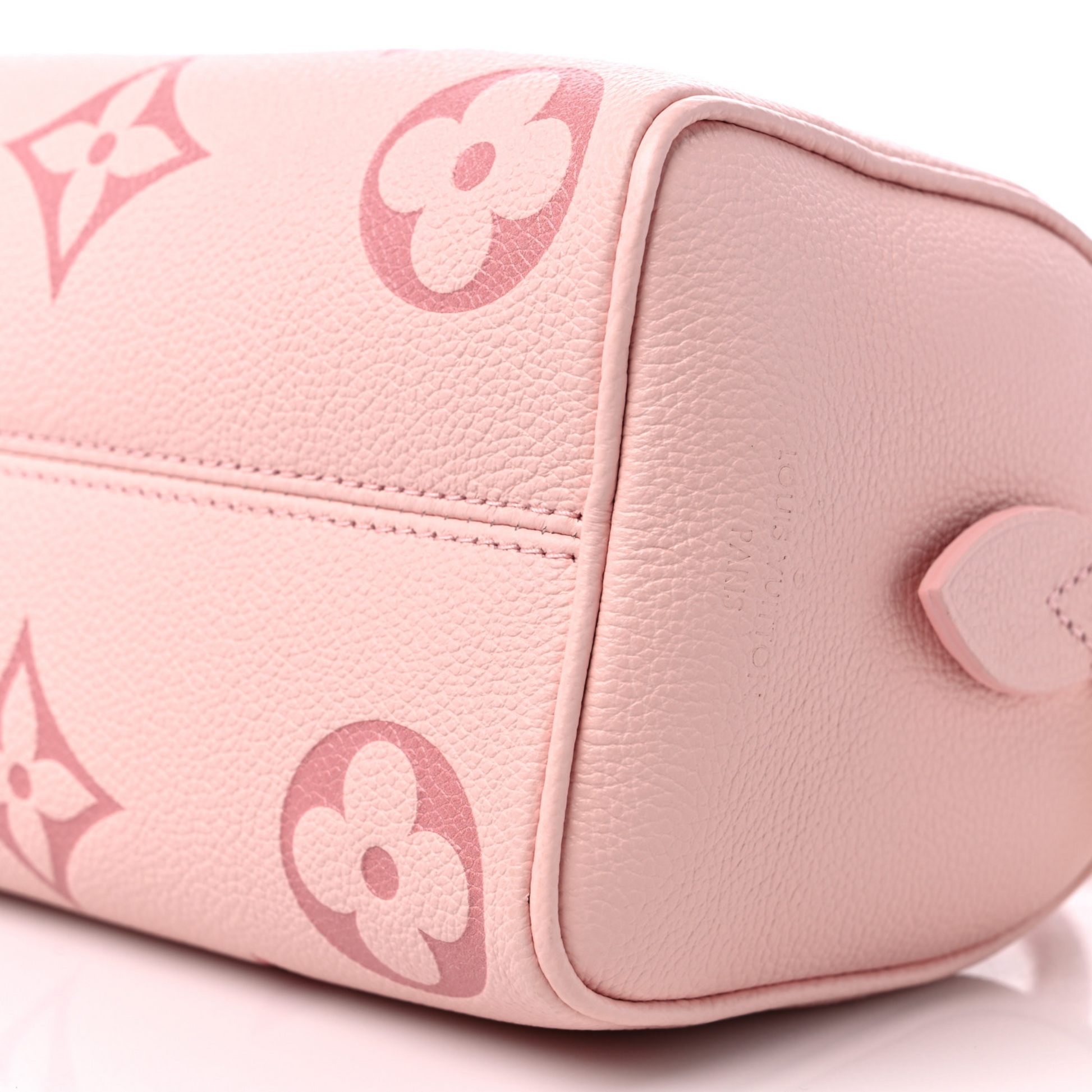 Louis Vuitton Giant Speedy Bandouliere Shoulder Bag - Rose Pink