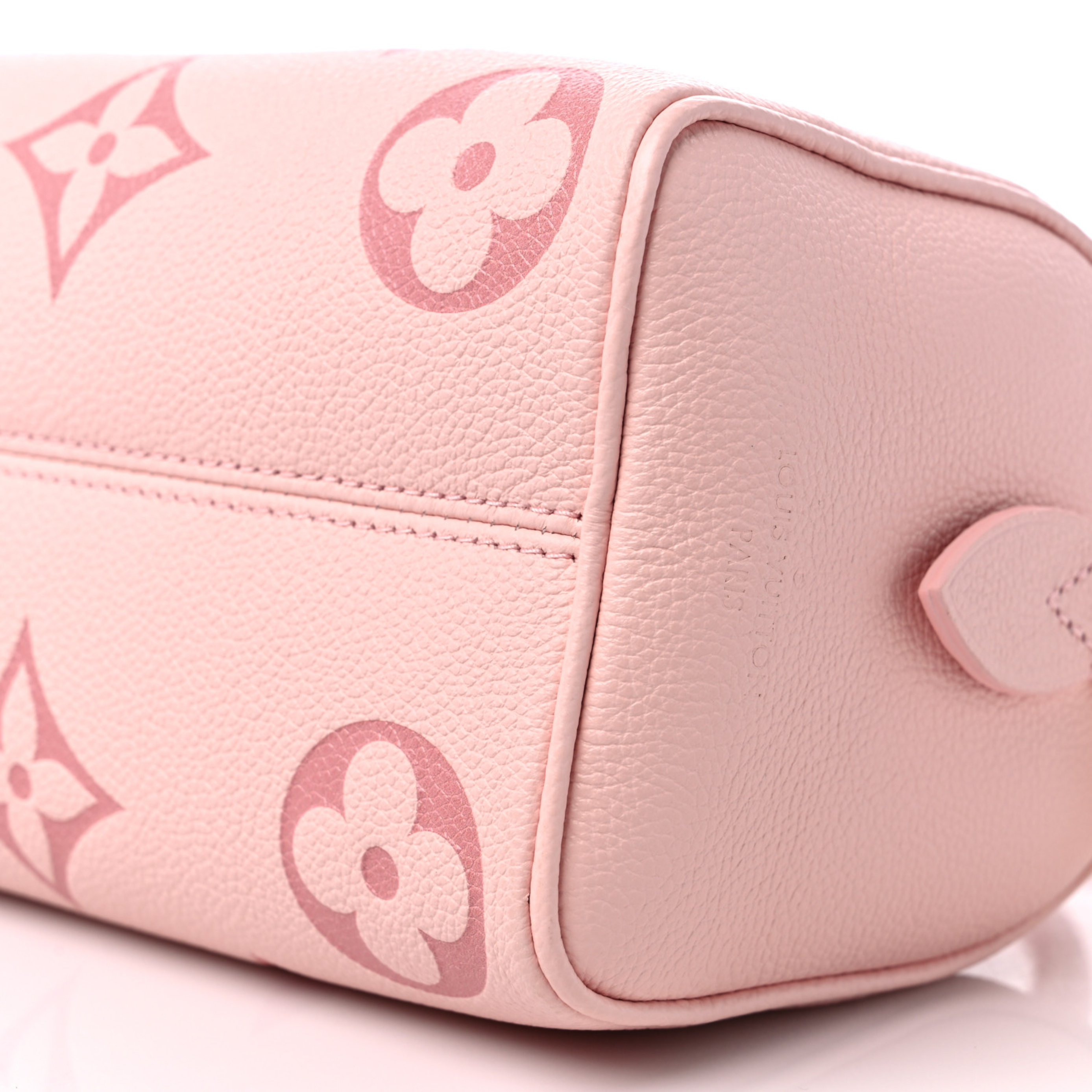 Louis Vuitton Giant Speedy Bandouliere Shoulder Bag - Rose Pink