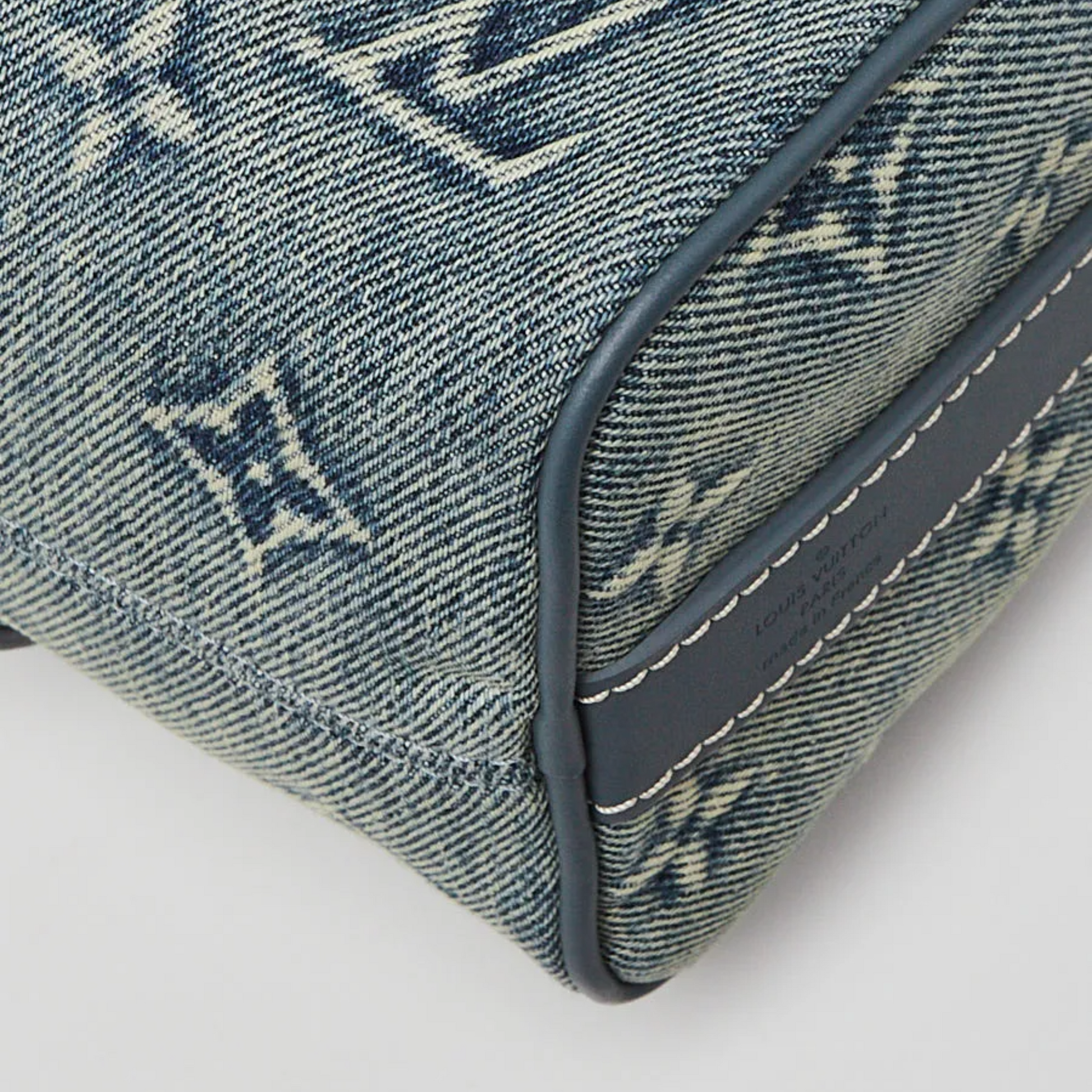 Louis Vuitton Keepall Bandoulière 25 Washed Denim Duffle Bag - Blue