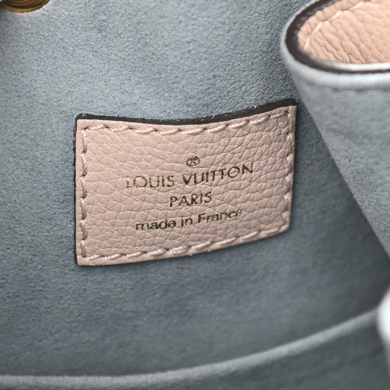 Louis Vuitton Lockme Bucket Shoulder Bag - Greige