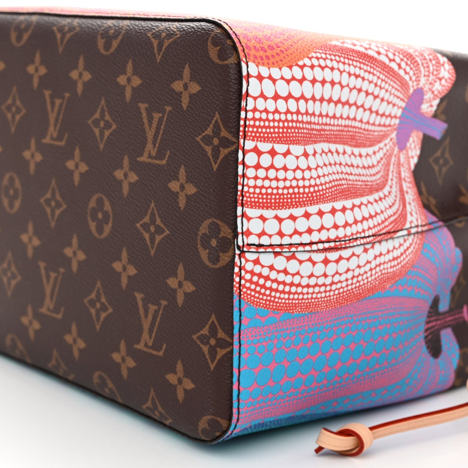 Louis Vuitton x Yayoi Kusama Pumpkin NéoNoé MM Bucket Bag - Brown