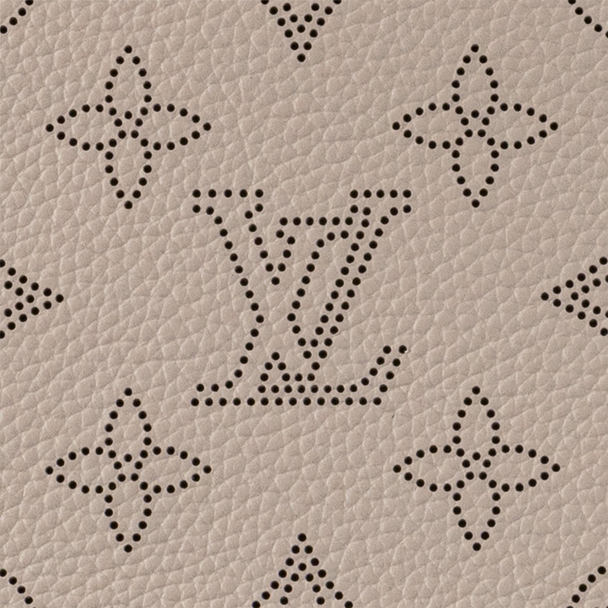 Louis Vuitton Beaubourg Hobo MM - Galet Gray