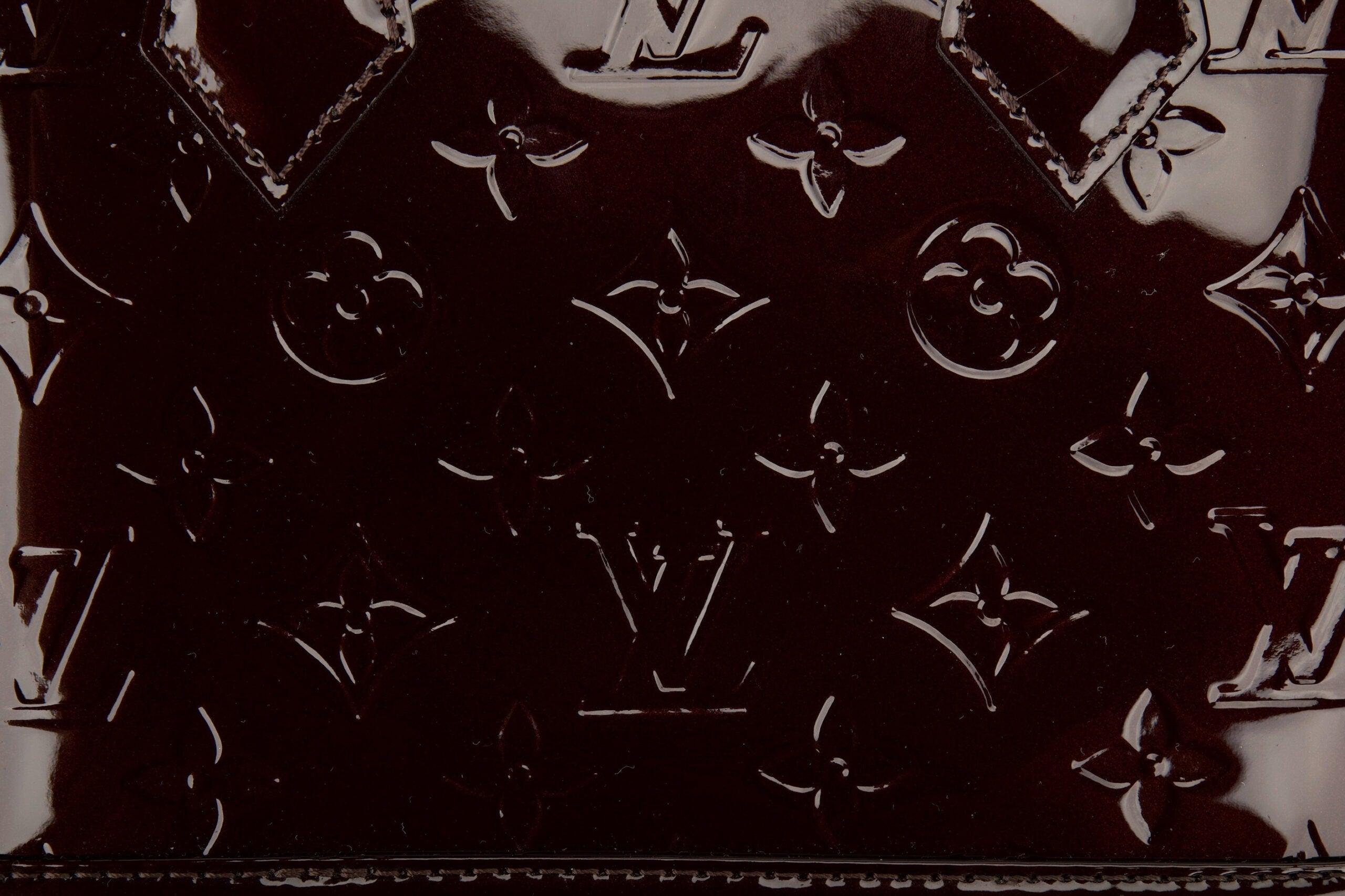 Louis Vuitton Vernis Alma BB Handbag - Amarante