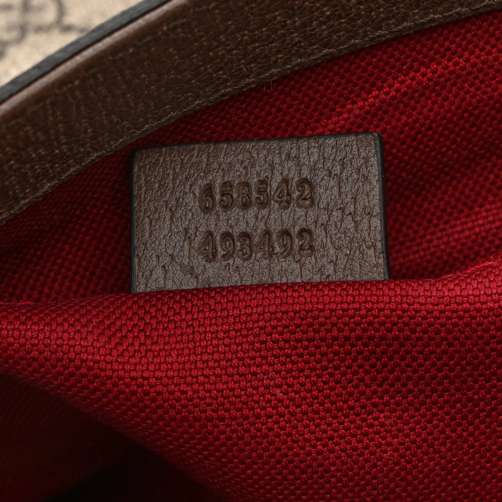 Gucci GG Supreme Messenger Bag – Beige
