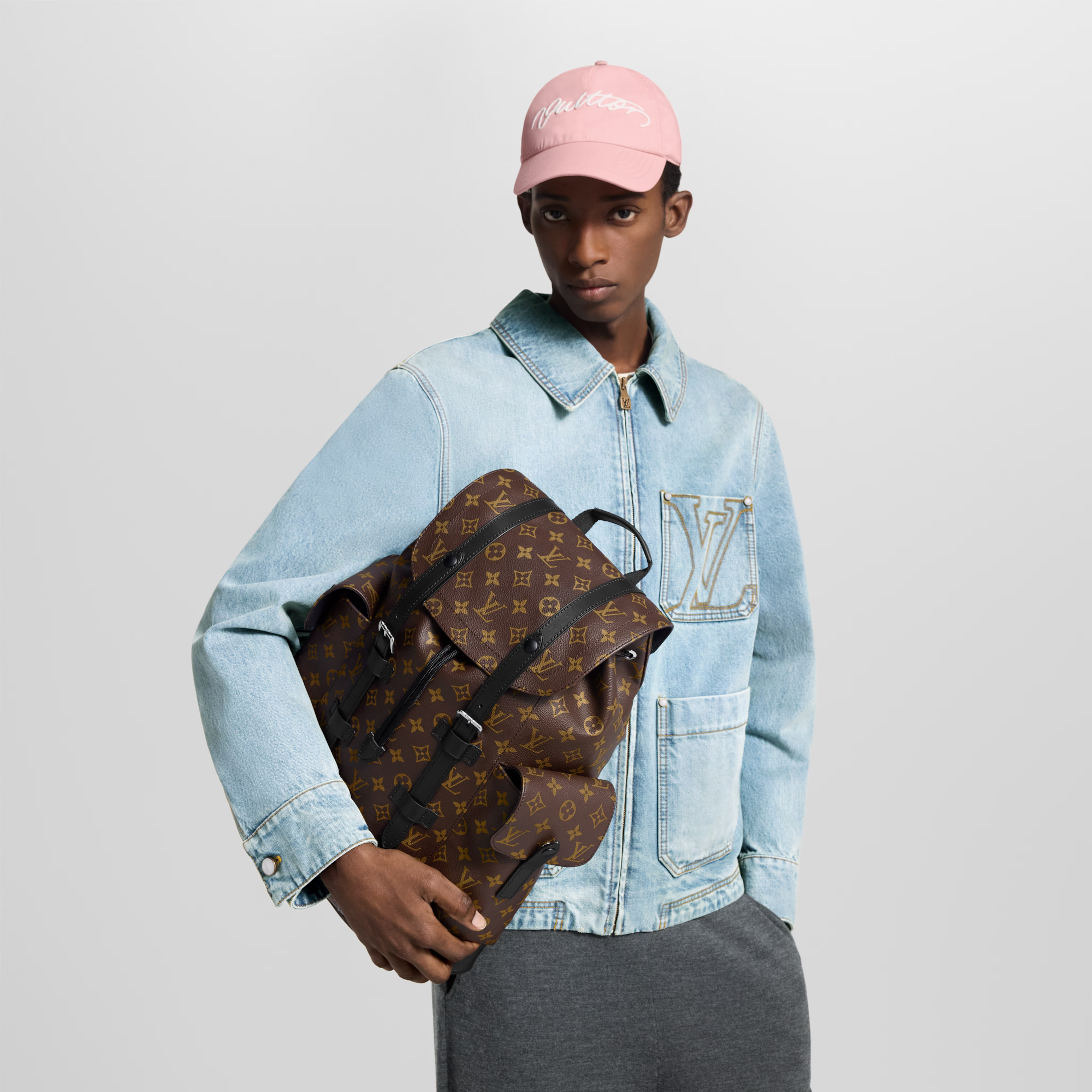 louis vuitton christopher backpack brown Monogram Canvas MM – Spinnerbait - NIGHT BITE The two side pockets color description:Olive Size:50 (5pc)