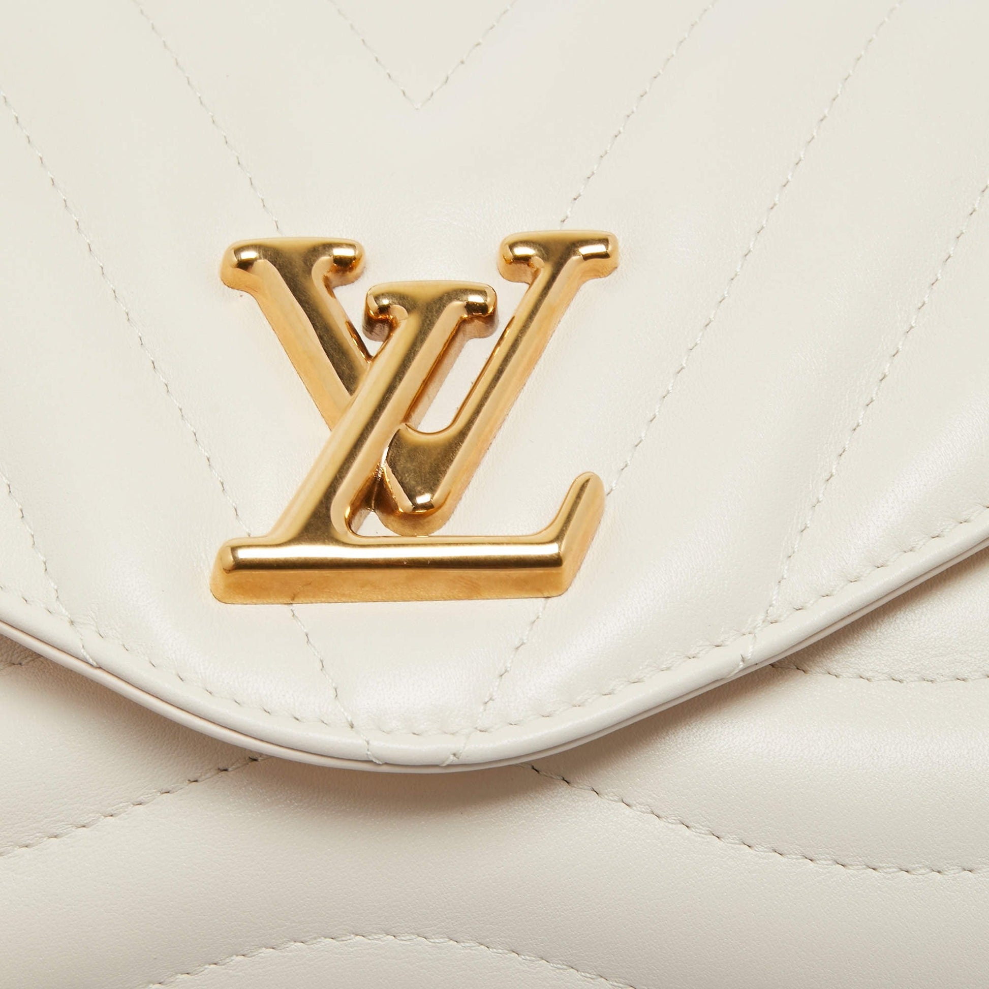 Louis Vuitton New Wave MM Chain Bag - Ivory