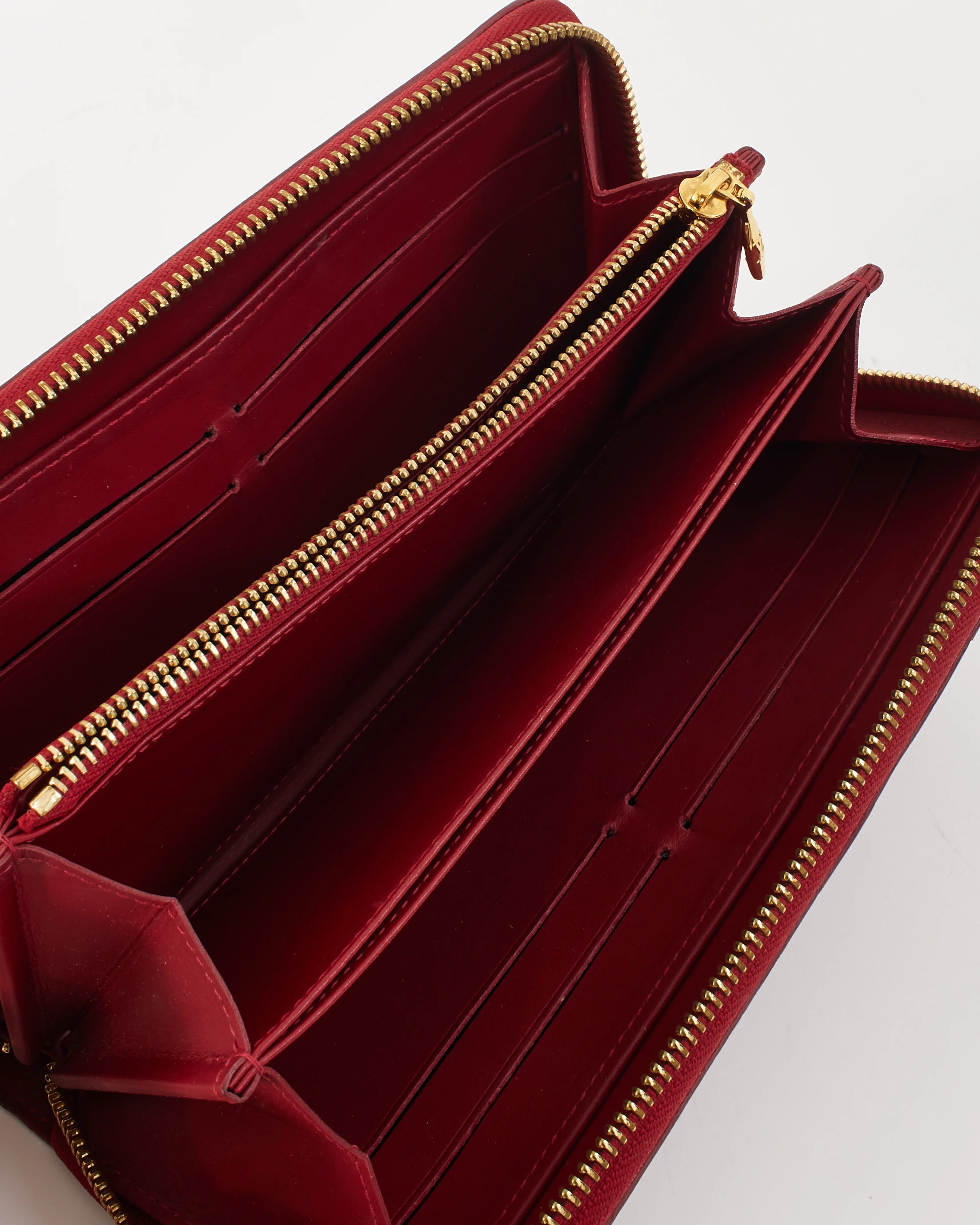 Louis Vuitton Zippy Vernis Leather Wallet - Red